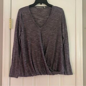 Athleta Heathered Purple Siro Twist Long Sleeve Top Small V Neck Athletic Shirt